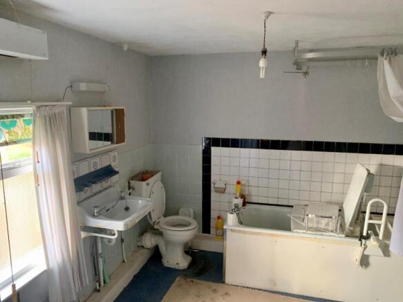 Photo 12