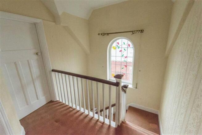 FIRST FLOOR LANDING