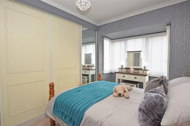 Bedroom 1.JPG