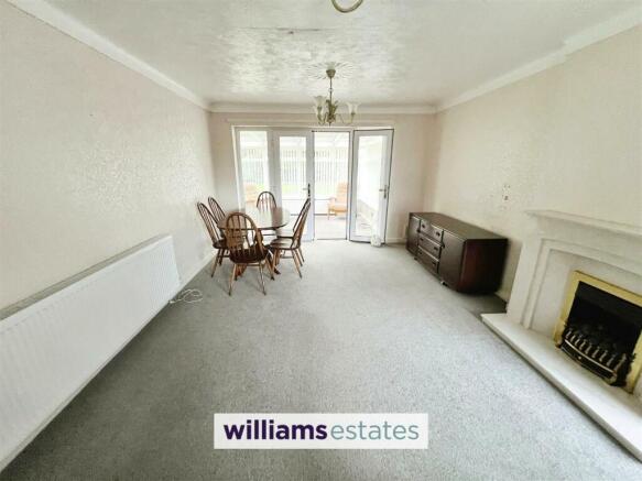 Living Room / Dining Room