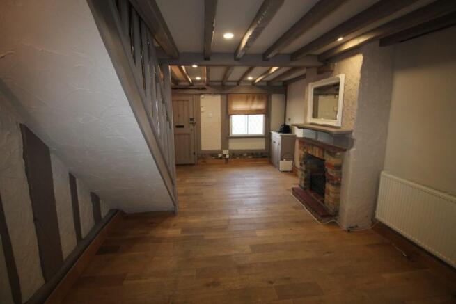 OPEN PLAN LOUNGE