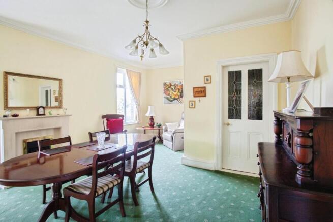 4 bed Detached for sale Image 9
