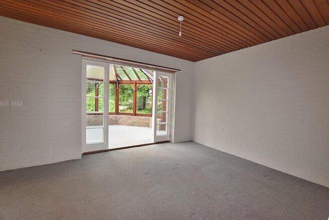 4 bed Detached to rent Image 6