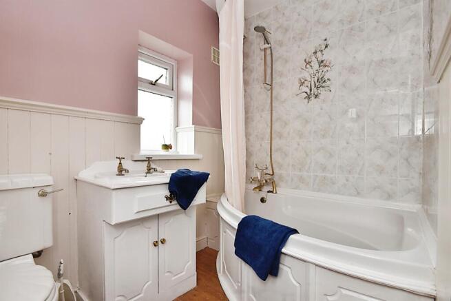Family Bathroom: