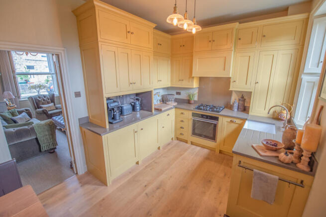 2 bed Terraced for sale Image 6