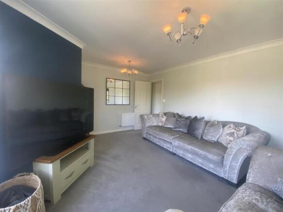 3 bed Apartment for sale Image 7