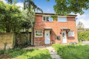 26, Huntingdon Close, Reading RG6 3AB