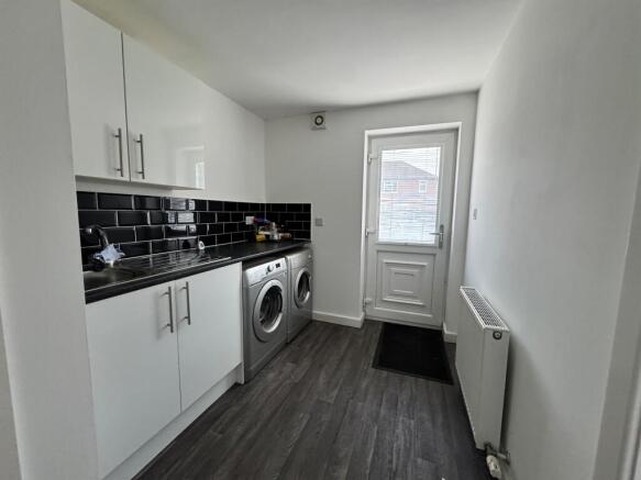 4 bed Town House for sale Image 7