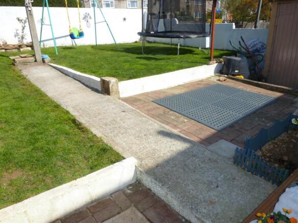 Photo 3
