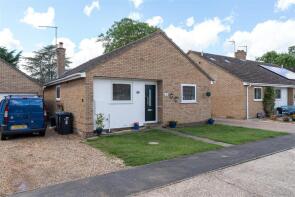 8, The Grove, Ely CB6 3NB