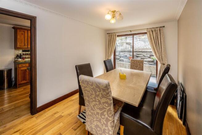 3 bed Semi-Detached for sale Image 7
