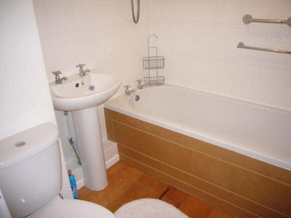1 bed Flat for sale Image 4
