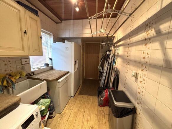 4 bed Detached for sale Image 12