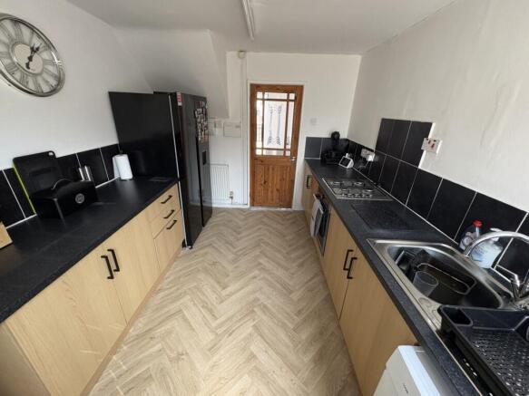 3 bed Terraced for sale Image 6