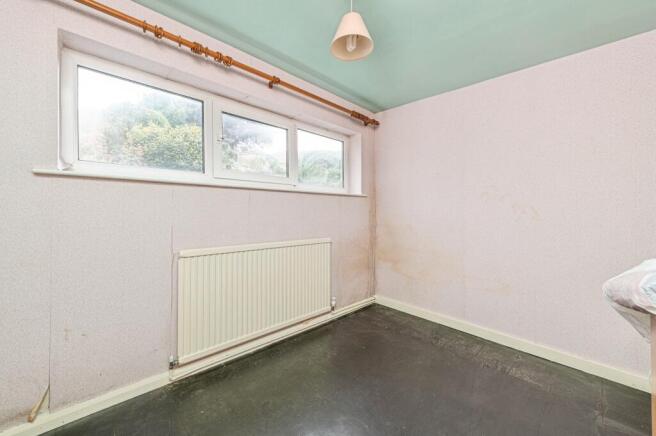 3 bed Semi-Detached for sale Image 8
