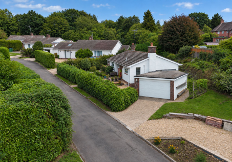 Pond Rise, West Chiltington, RH20