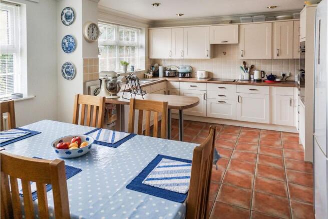 Kitchen/Dining Room