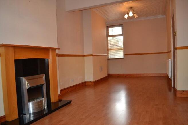 Open plan lounge/dining room