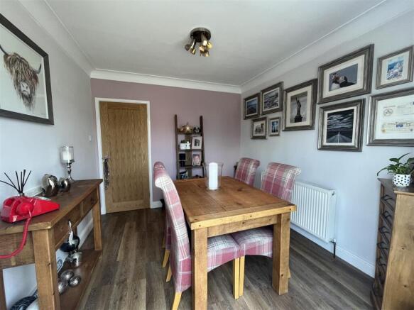 2 bed Semi-Detached Bungalow for sale Image 11