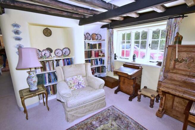 A SITTING ROOM 3.JPG