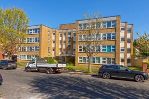 24, Aynsley Court, Wilbury Avenue, Hove BN3 6FX