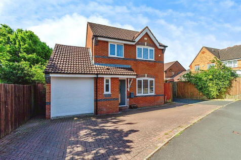 2 Whitethorn Close, Pye Green, Hednesford, WS12 4TU