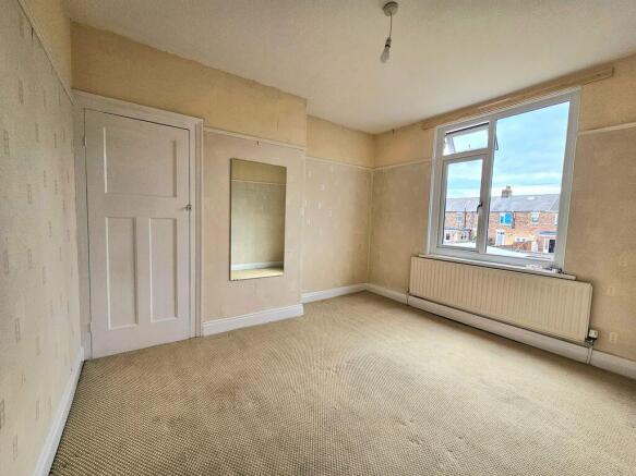 3 bed Terraced to rent Image 12