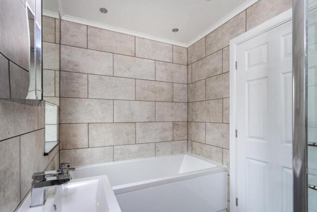 3 bed Terraced for sale Image 12