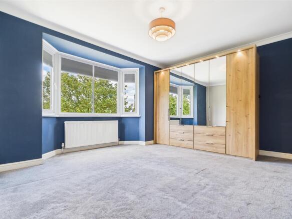 4 bed Detached to rent Image 10