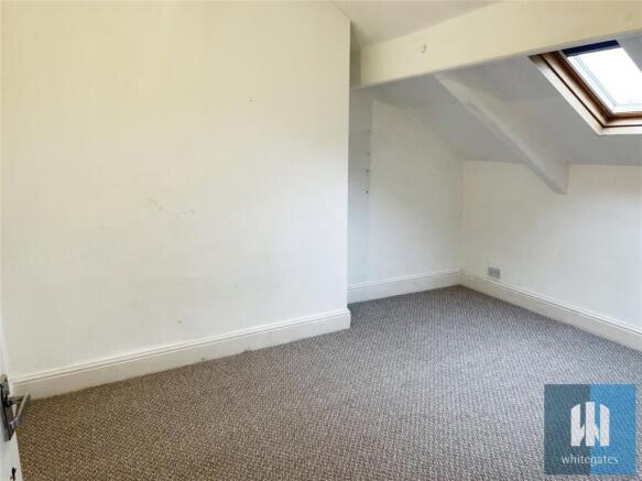4 bed Apartment to rent Image 4