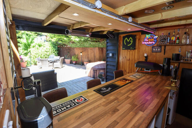 Outside bar