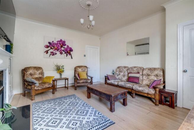 3 bed Terraced for sale Image 4