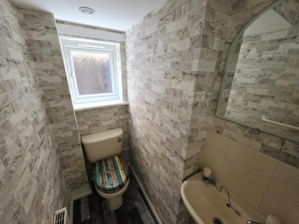 4 bed Detached for sale Image 10