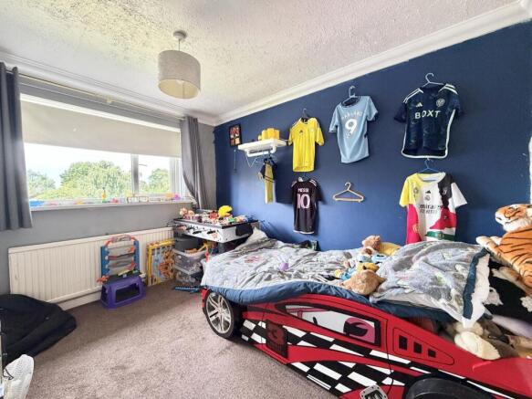 3 bed Terraced for sale Image 10