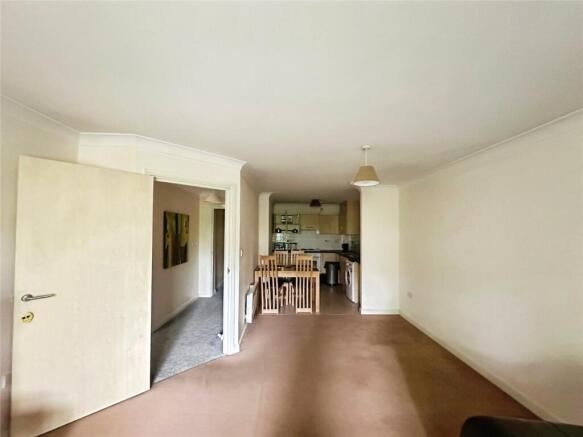 2 bed Apartment for sale Image 5