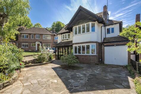 Hinchley Close, Hinchley Wood, KT10