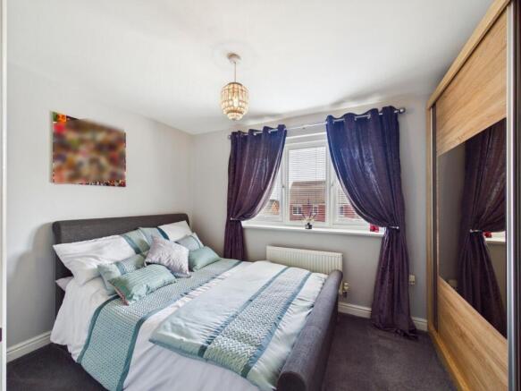 3 bed Town House for sale Image 9