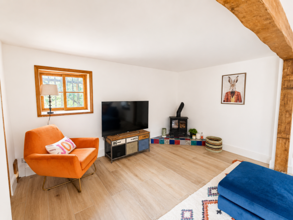 2 bed Semi-Detached for sale Image 7