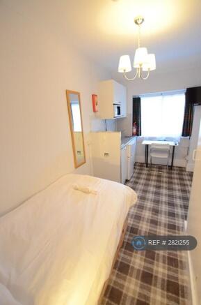 Short/Long Term Private Studio With Shared Toilet