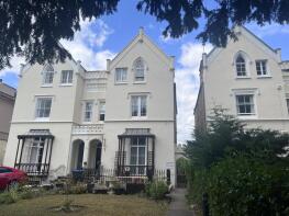 Flat 6, 19, Leam Terrace, Leamington Spa CV31 1BB