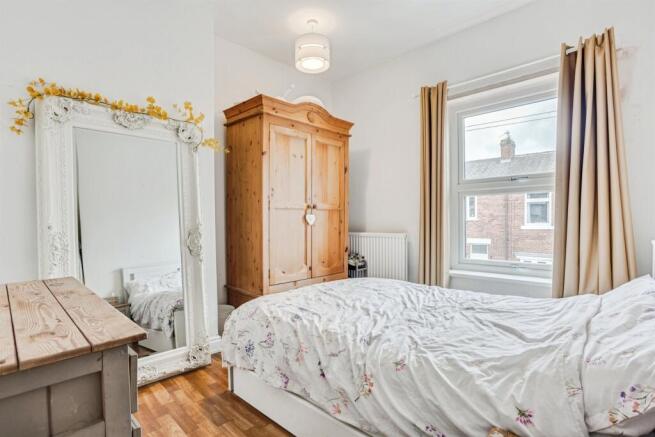 3 bed Terraced for sale Image 5