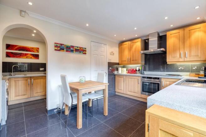 Kitchen/Breakfast...