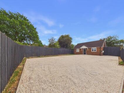 White Horse Avenue, Halstead, CO9
