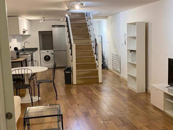 1 bed flat to rent Manningtree Street, London E1