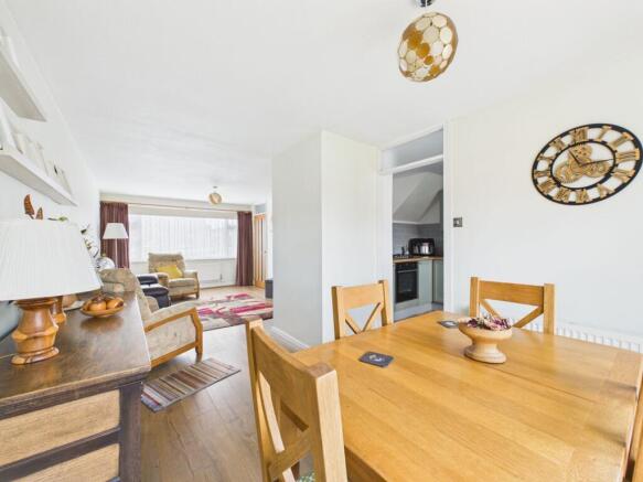 Sapphire Close, Tuffley, GL4 photo 4