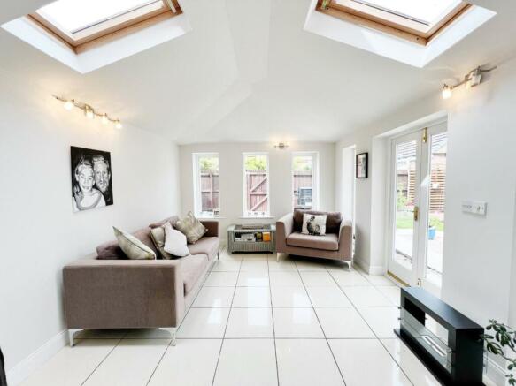 Garden Room pic 1.jpg