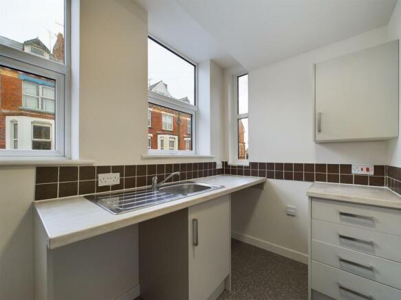4 bed Block of Apartments for sale Image 8