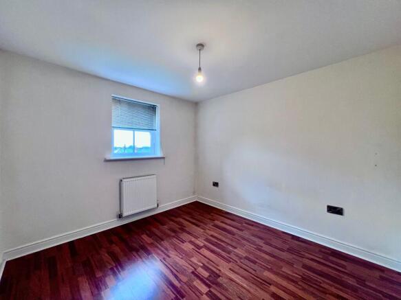 2 bed Flat to rent Image 7