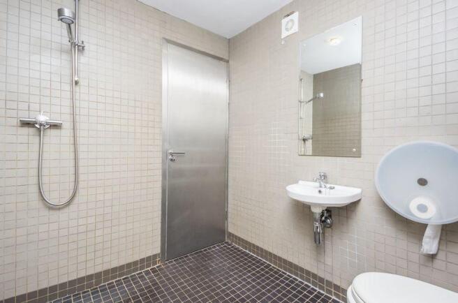 Shower Room B