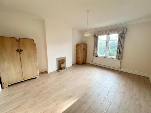 7 bed Semi-Detached for sale Image 10